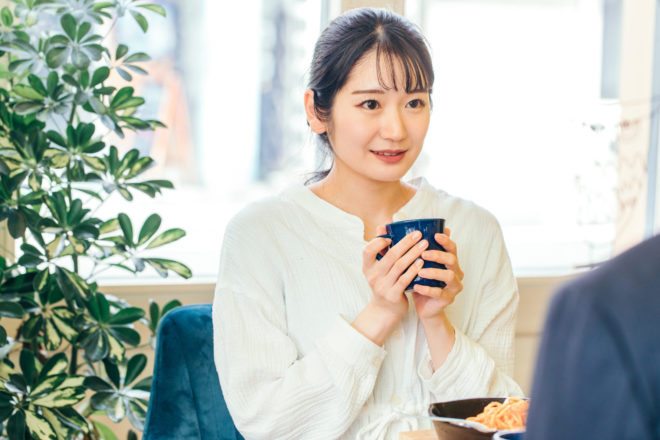 「まるで接待みたい…」婚活で初対面の会話が辛いとき、試してほしい3つのコト
