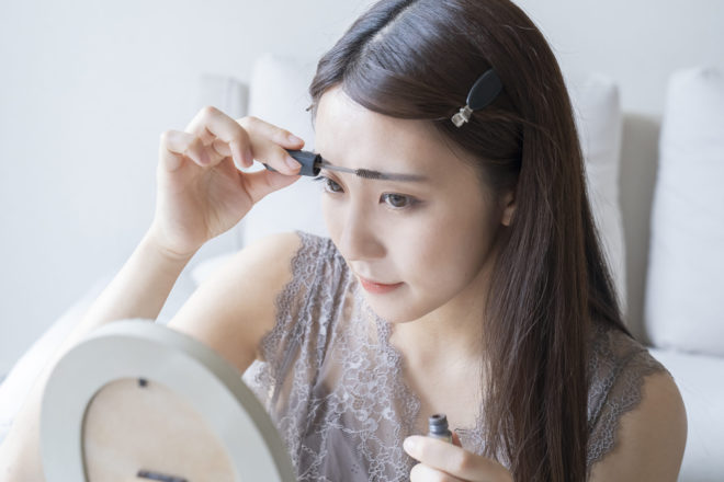 その眉、オバ見えしてない？　誰にも聞けなかった「今っぽ眉メイクのコツ」教えます！