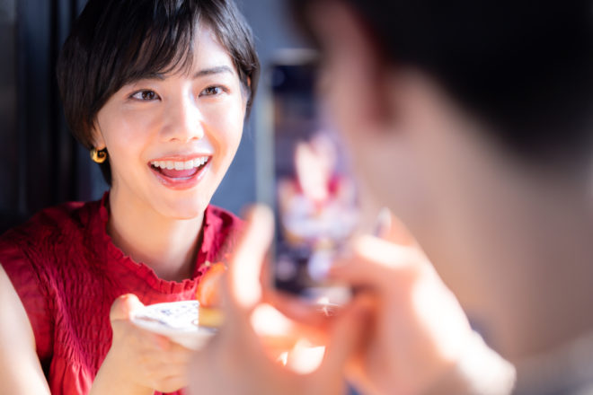 “うなずき方”を変えると、親密度が上がる！？女子アナ流「男性がときめく会話テクニック」