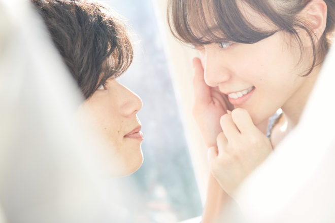 20代彼氏と付き合うアラフォー女性も…！「年下男性にばかりモテる女性の共通点」3つ